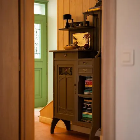 The * Кардамили